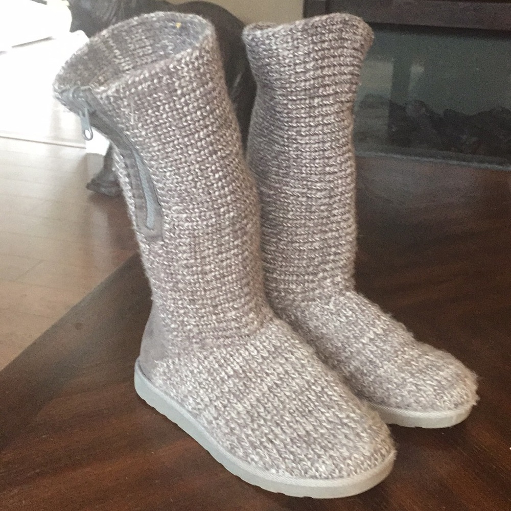 Knit boots